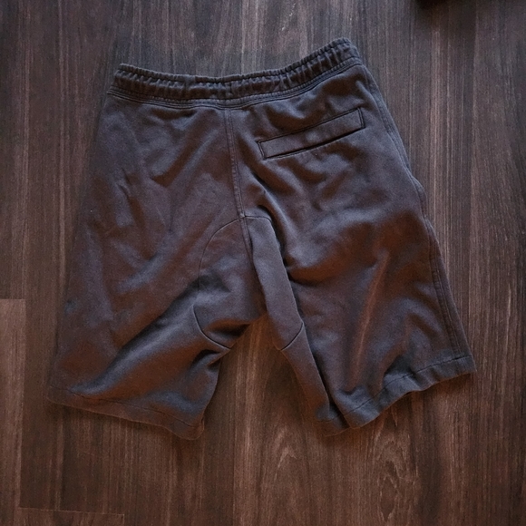 black nike shorts - Picture 2 of 2